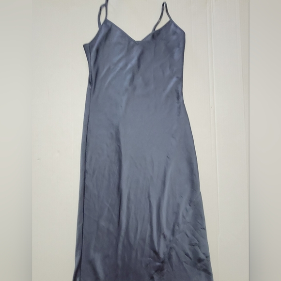 ARITZIA Wilfred Satin Slip Dress - Picture 4 of 15